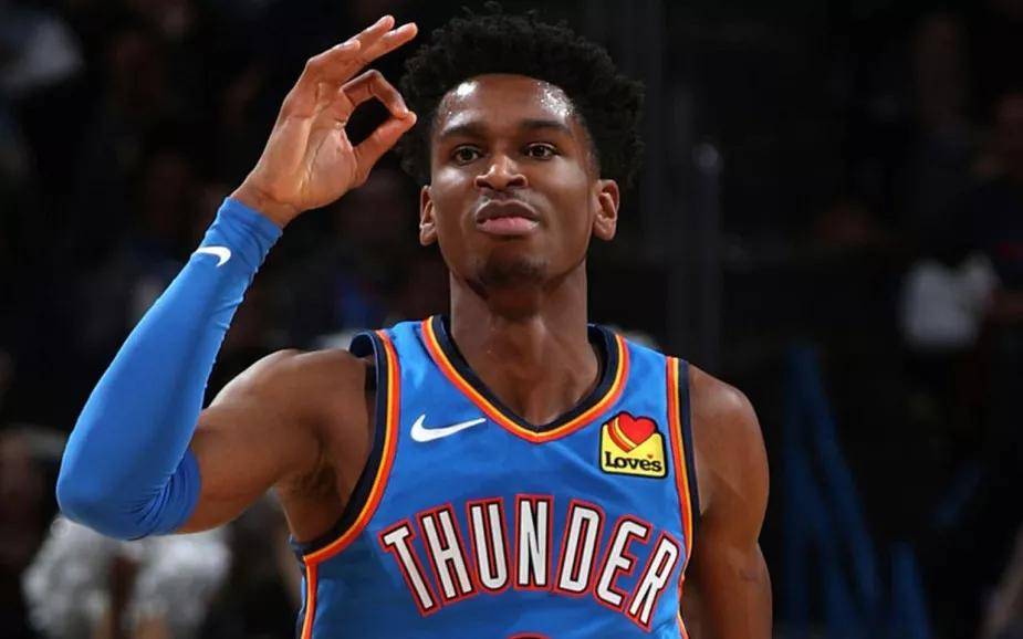 伊森：一上场即奠定防守根基（伊森：登场即筑牢防线）