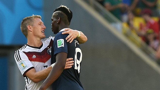 早些时候，2025年非洲国家杯正式拉开帷幕，揭幕战以东道主摩洛哥2-0轻取科摩罗告终。（2025非洲杯揭幕战：东道主摩洛哥2-0击败科摩罗，赛事正式打响）