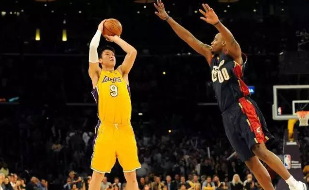 西甲-姆巴佩双响罗德里戈破门 皇马4-1登顶（西甲：姆巴佩梅开二度、罗德里戈破门，皇马4-1登顶榜首）