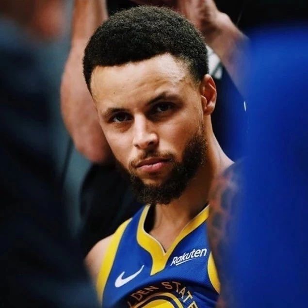 球队战术调整有效限制对手发挥（战术调整奏效，成功压制对手表现）