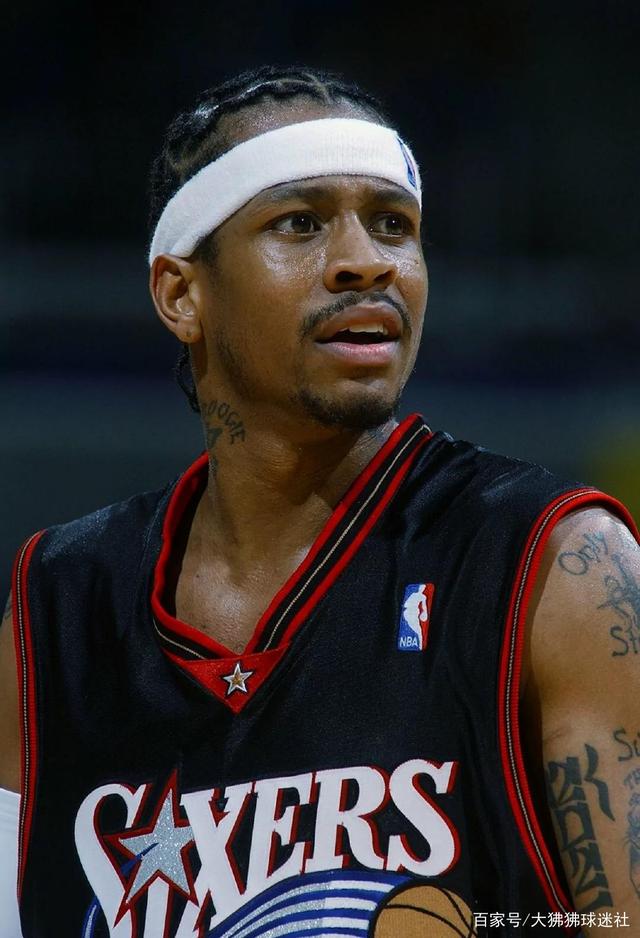 邵佳一FIFA年度最佳选票：登贝莱第一，萨拉赫第二、拉菲尼亚第三（邵佳一FIFA年度最佳投票排名：登贝莱居首，萨拉赫次席，拉菲尼亚第三）