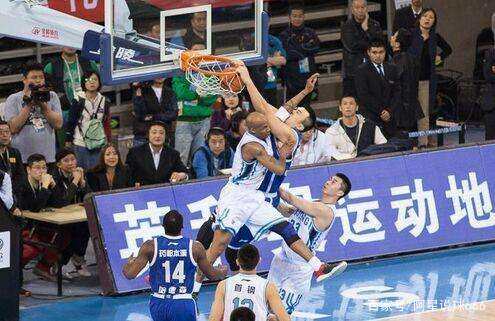 随着阿森纳2-0，利物浦1-1，切尔西1-3爆冷，英超最新积分榜出炉（英超最新榜单公布：阿森纳2-0全取三分，利物浦1-1憾平，切尔西1-3遭冷门）