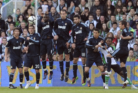 美记：奇才&太阳&公牛都有意小萨，但本人已做好留国王准备（美媒：奇才、太阳、公牛均想引进小萨，但他倾向继续留在国王）